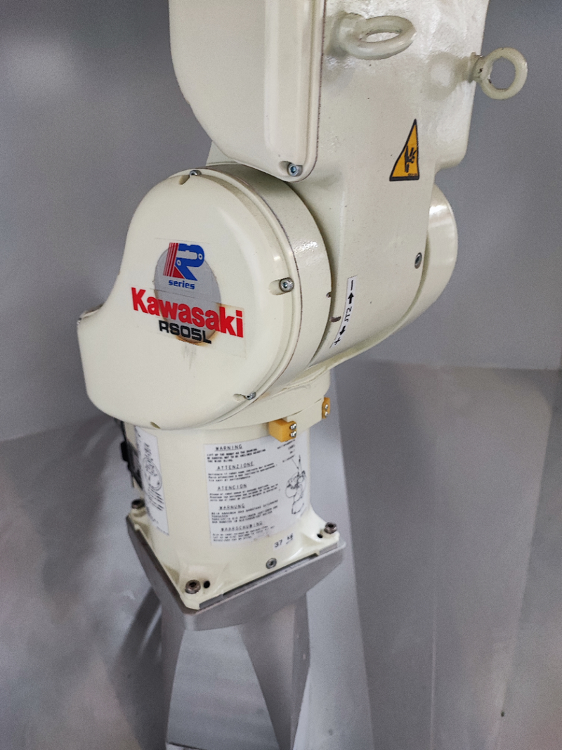 Roboter Kawasaki RS05L  E-Controller mit Kabine