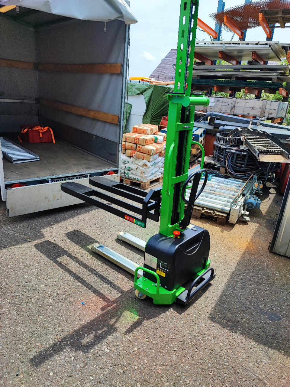 Selbstverladender Mitnahmestapler CDD05 - Elektrisch für 500kg - 1500mm Hubhöhe