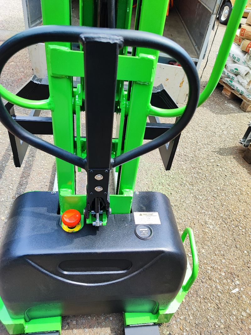 Selbstverladender Mitnahmestapler CDD05 - Elektrisch für 500kg - 1500mm Hubhöhe