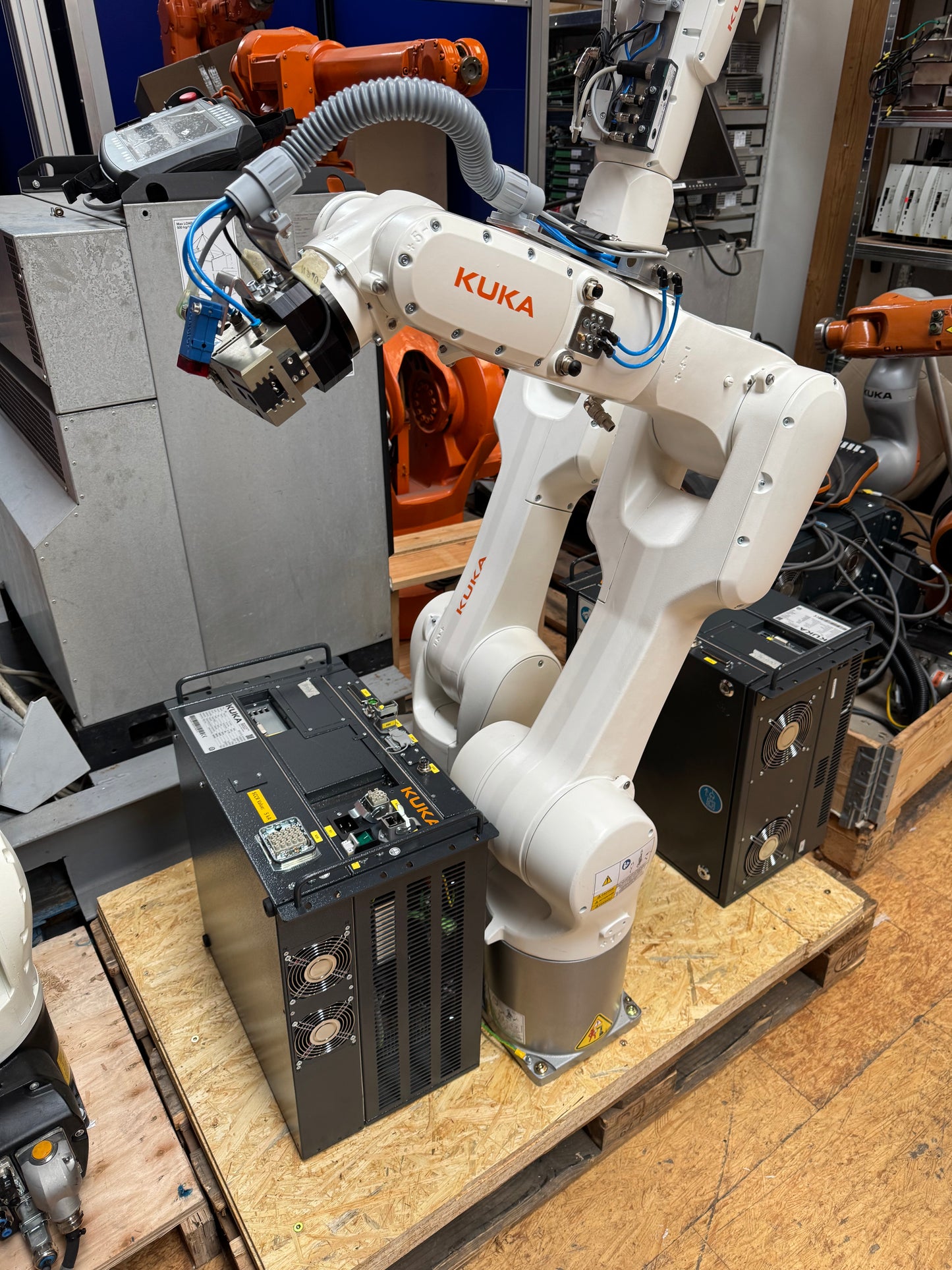 Roboter KUKA KR10 R1100-2/SEL KRC4 komplett - neuwertig
