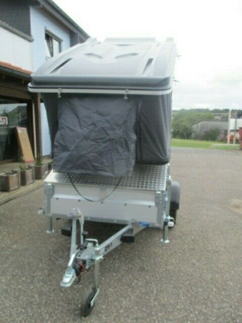 Campinganhänger mit Alu-Deckel und Dachzelt, gebremst NEU