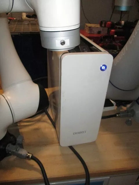 Cobot kollaborativer Roboter Dobot CR5 - Vorführroboter mit Chromebook