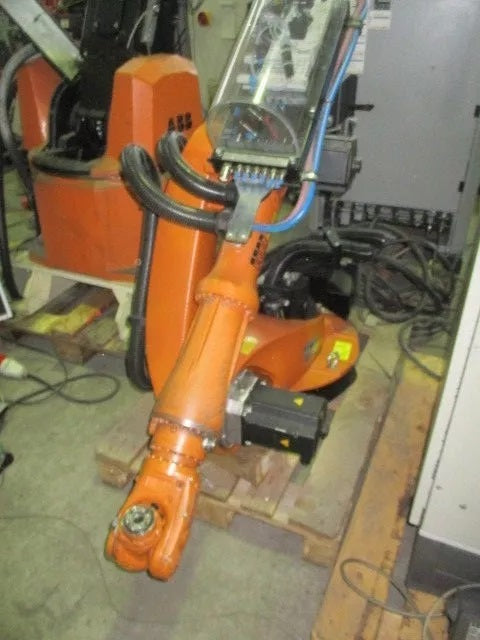 Roboter Konsolroboter KUKA KR16 KS KRC2ed05 Bj.2006 Euromap 67