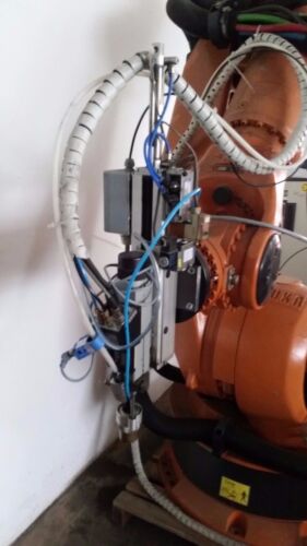 Roboter Bolzenschweißroboter für Gewinde M5 (umrüstbar) KUKA KR 180 KRC2 komplett