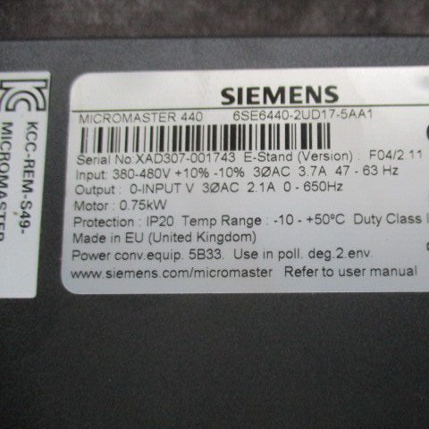 Siemens 6SE6640-2UD17-5AA1 Umrichter