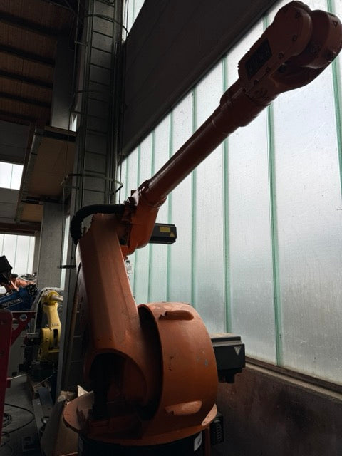 Roboter KUKA KR30L15/2 Seriennummer 736042 Steuerung KRC2