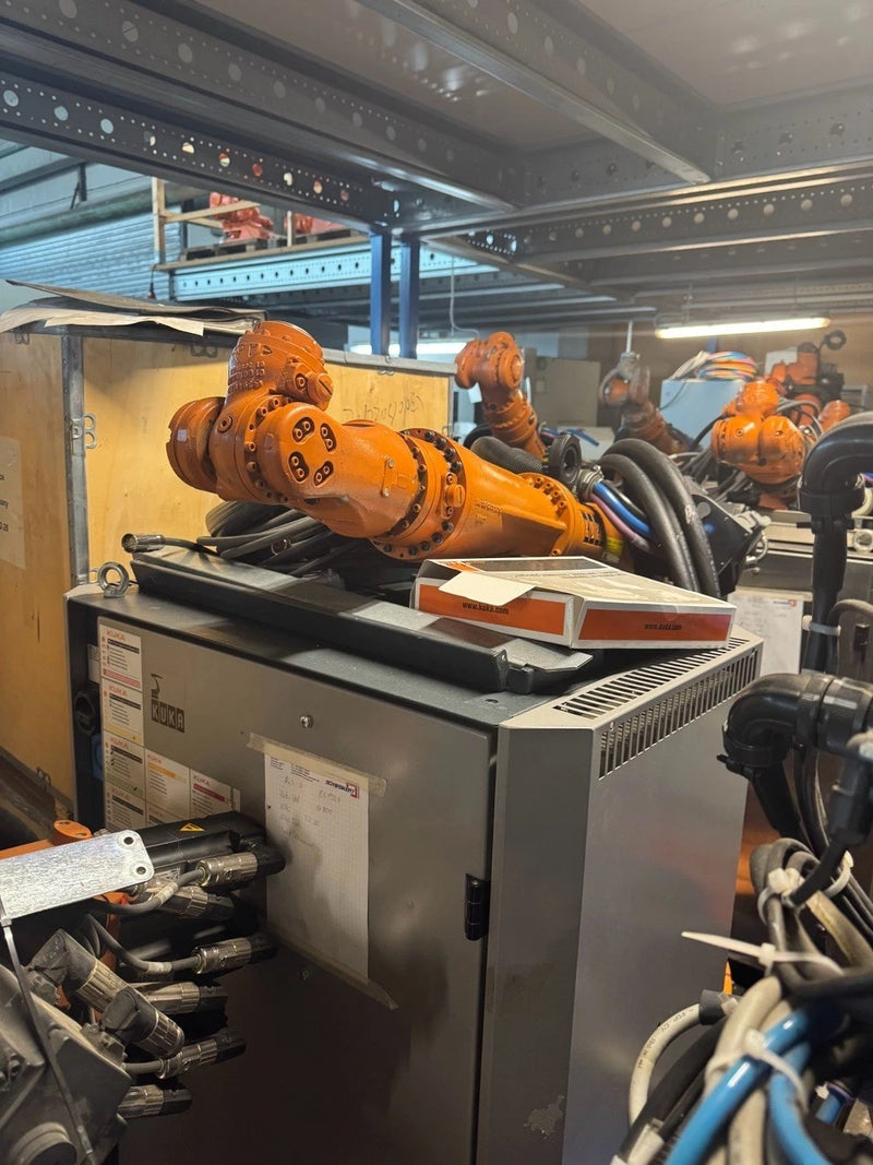 Roboter KUKA KR16L16-2 KRC2ed05 Bj.2012