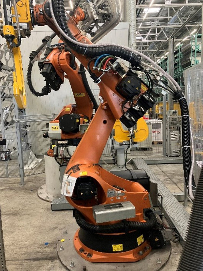 Roboter KUKA KR 240-2 2000 Seriennummer 910452 Industrieroboter inklusive Schaltschrank 57273