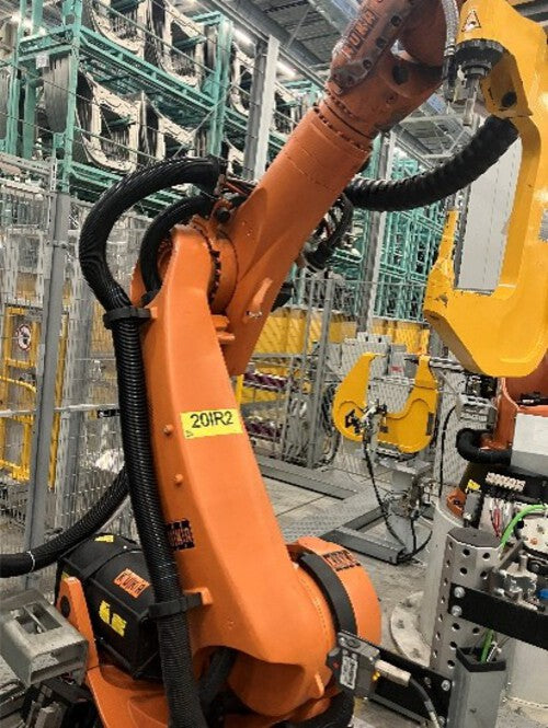 Roboter KUKA KR 240-2 2000 Seriennummer 910469 Industrieroboter inklusive Schaltschrank 57250