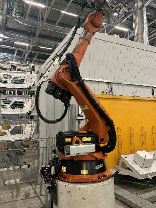 Roboter KUKA KR 240 L180-2 2000 Seriennummer 913766 Industrieroboter inklusive Schaltschrank 52330