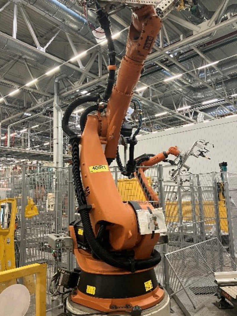 Roboter KUKA KR 240 L210-2 2000 Seriennummer 912406 Industrieroboter inklusive Schaltschrank 60498