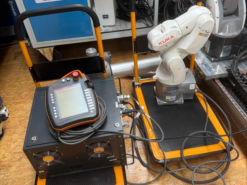 Roboter KUKA KR3 R540 sixx KRC4 komplett profinet nur 582 Std.