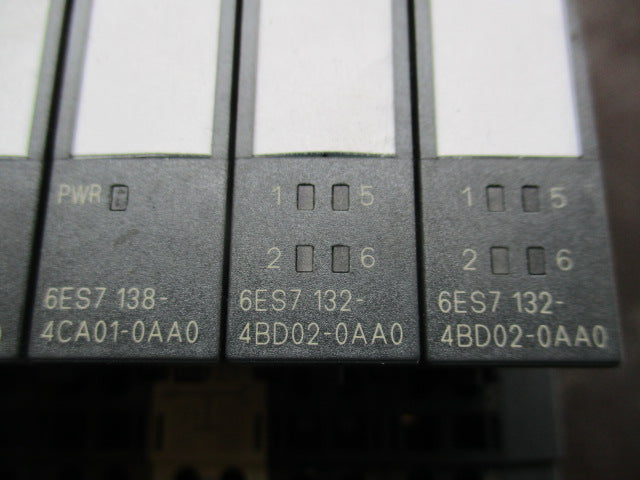 Siemens Profibus-DP ET200S IM 151-1 Standard 6ES7151-1AA05-0AB0 mit 6 Modulen 2 x PM-E 6ES7138-4CA01-0AA0,  2 x 6ES7131-4BD01-0AB0,  2 x 6ES7132-4BD02-0AA0