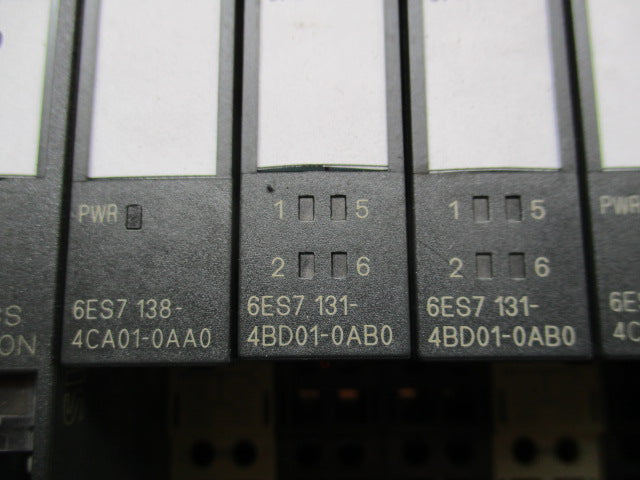 Siemens Profibus-DP ET200S IM 151-1 Standard 6ES7151-1AA05-0AB0 mit 6 Modulen 2 x PM-E 6ES7138-4CA01-0AA0,  2 x 6ES7131-4BD01-0AB0,  2 x 6ES7132-4BD02-0AA0