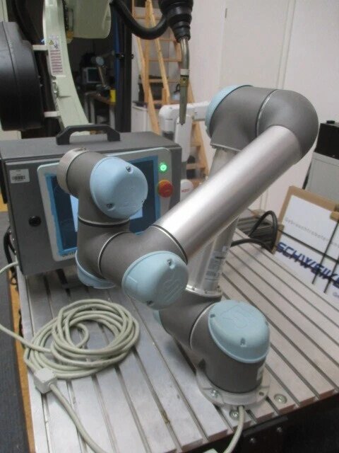 Roboter Universal Robots Cobot UR5 komplett nur ca. 4487 Betriebsstunden