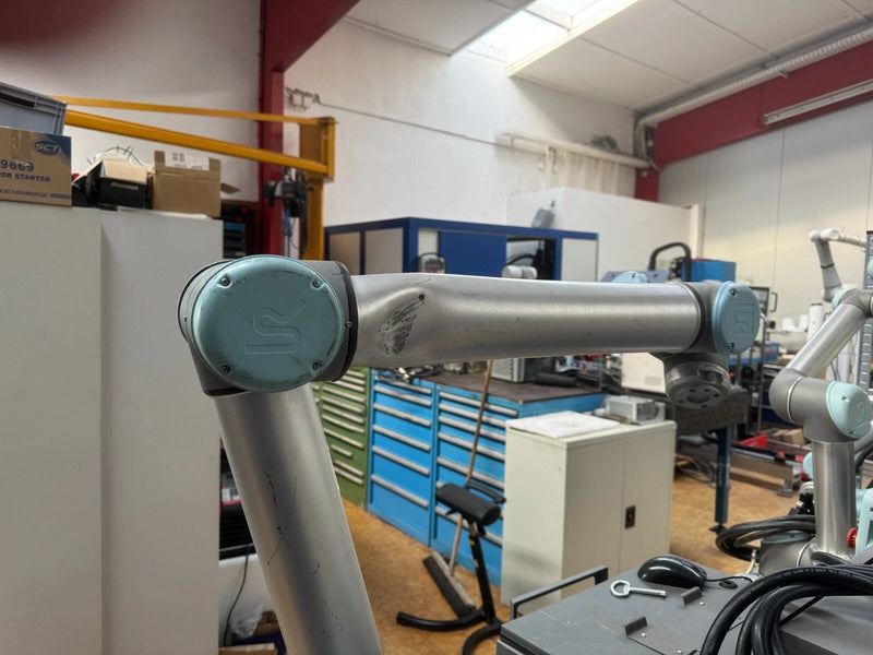 Roboter Cobot Universal Robots UR10 CB2 komplett