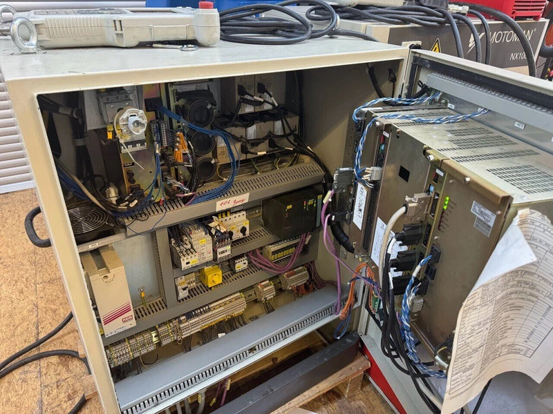 Yaskawa Motoman Roboter SP 800N Steuerung NX100