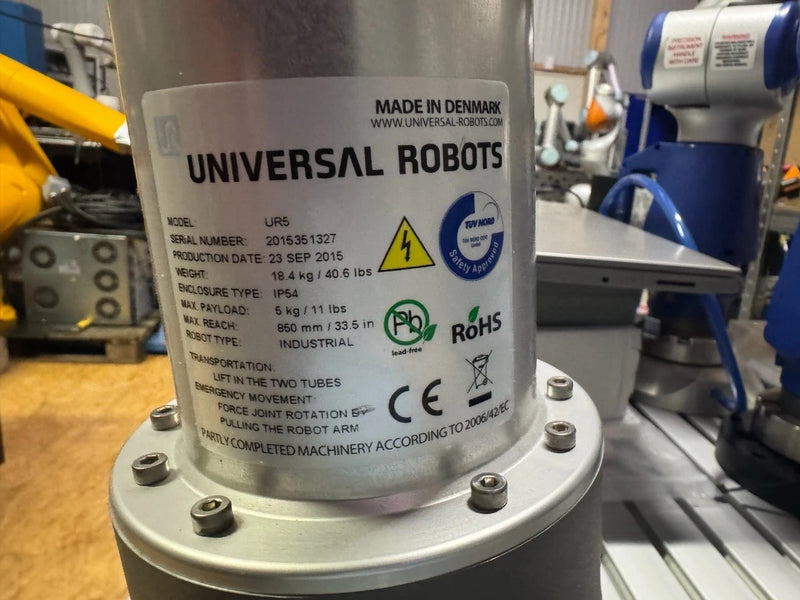 UNIVERSAL ROBOTS Cobot UR5 - as new, complete, approx. 96 operating hours (trade fair robot)