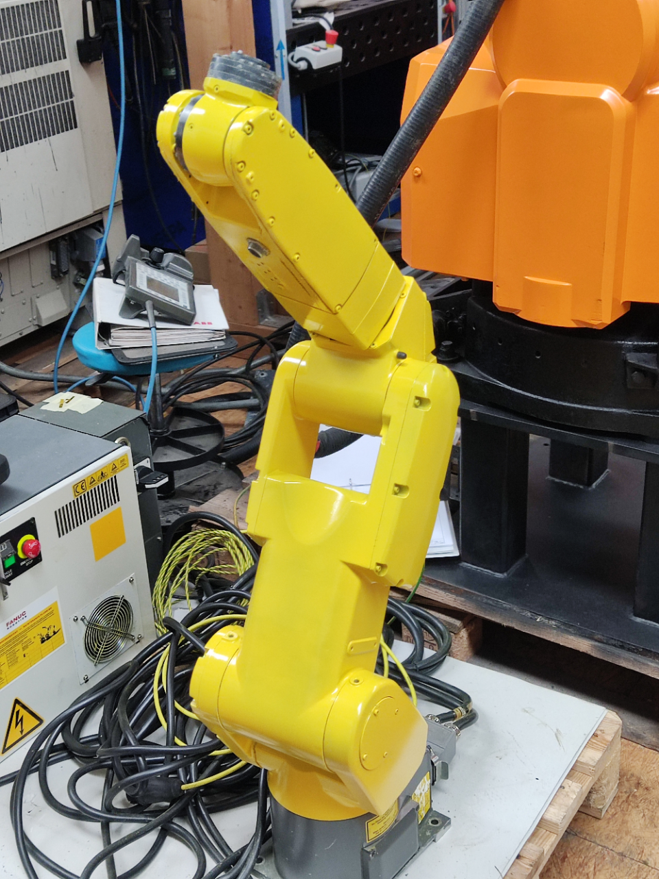 Roboter Fanuc LR Mate 200iC/5L R30iA mate